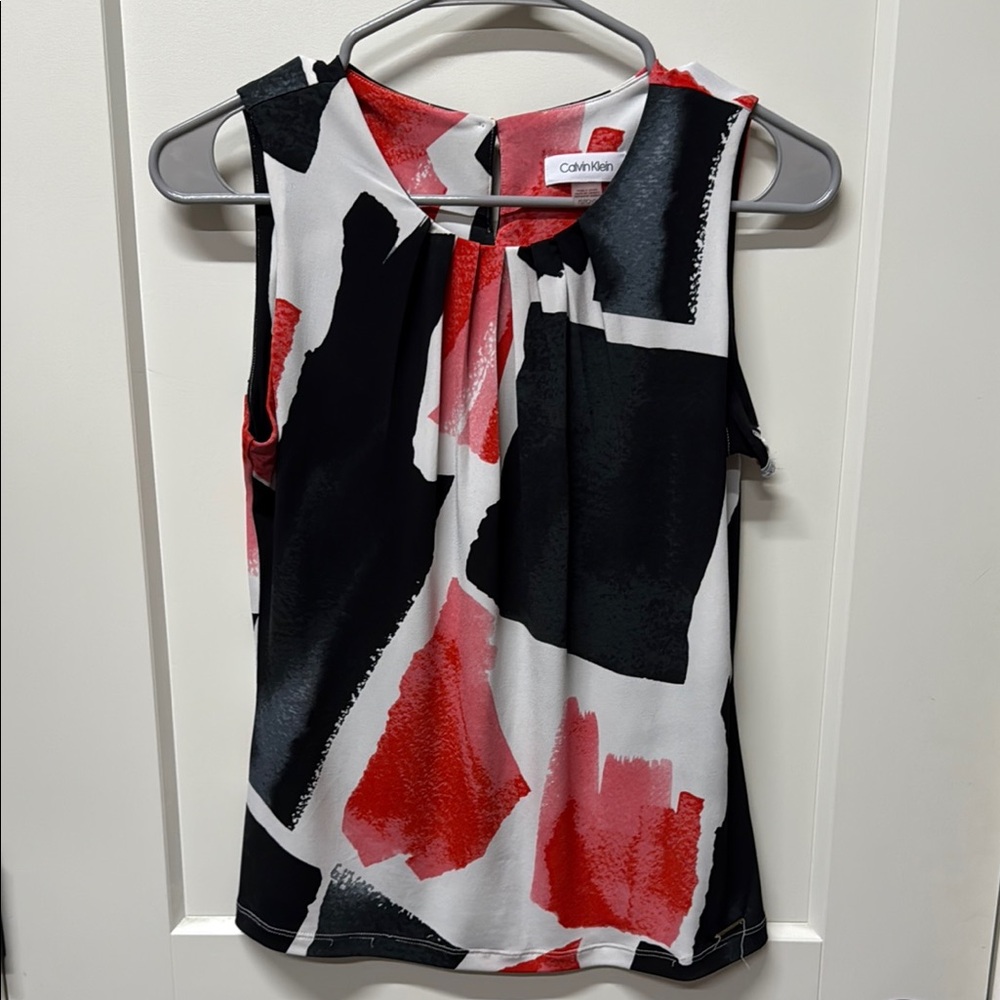 Calvin Klein Women's Abstract Red and Black Top